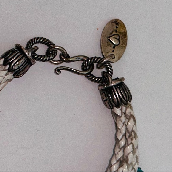 Beautiful CHAN LUU WOMENS WHITE LEATHER BRAIDED BRACELET WITH TURQUOISE BEADS - Picture 4 of 4